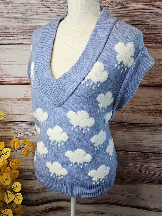 Zara Sweaters - ZARA BLUE CLOUD SLEEVELESS V-NECK PULLOVER SWEATER VEST *FLAWED*